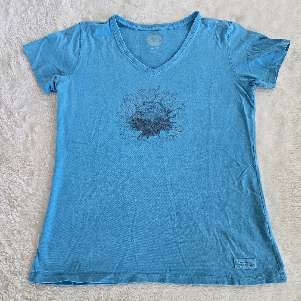 Great Condition: Life is Good Sunflower Classic Fit Women’s M